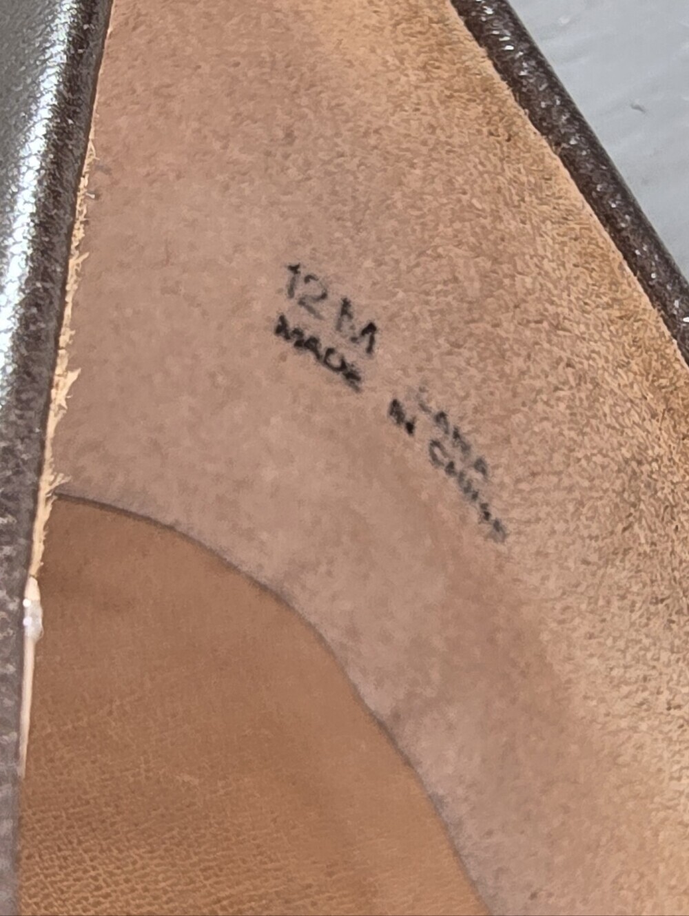 Preview Collection Metallic Bronze Low Kitten-Heel Leather Pumps - Picture 11 of 11